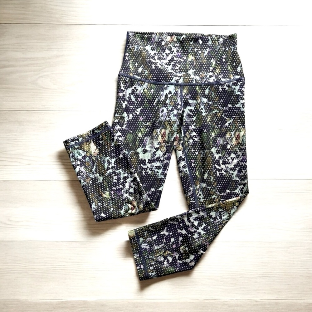 Women’s LULULEMON Multicolor Leggings! Size 4!